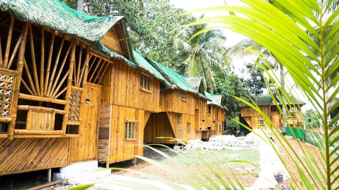 Nirvana Bamboo & Dive Resort Moalboal Exterior photo