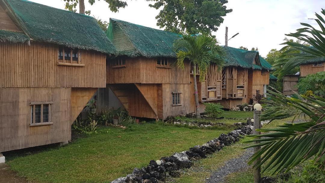 Nirvana Bamboo & Dive Resort Moalboal Exterior photo